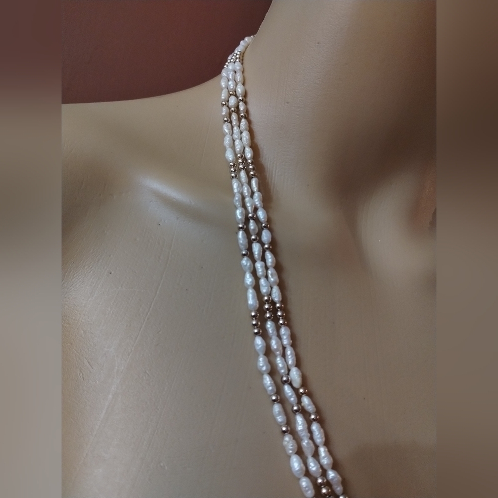 ESTATE unsigned Faux pearl multi strand women's necklace - Picture 3 of 5